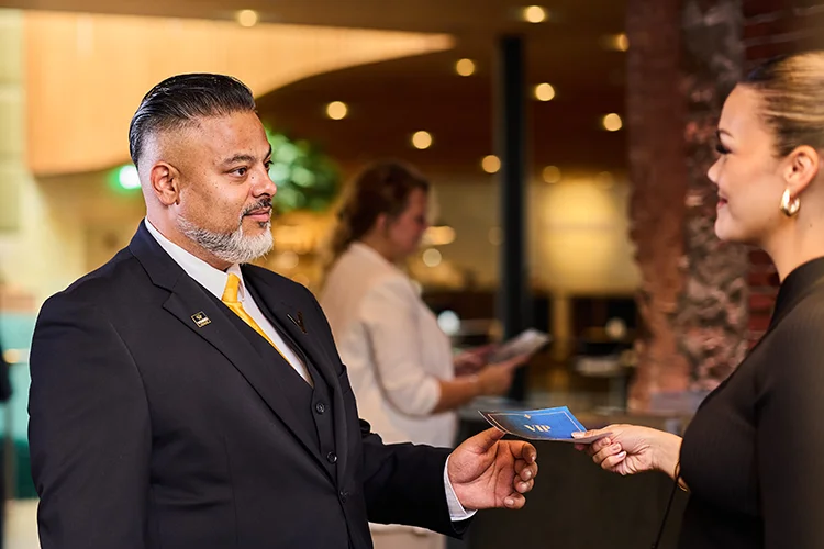 VINRO Beveiliging Boutiquebeveiliging High end retail beveiliging Event Evenementenbeveiliging